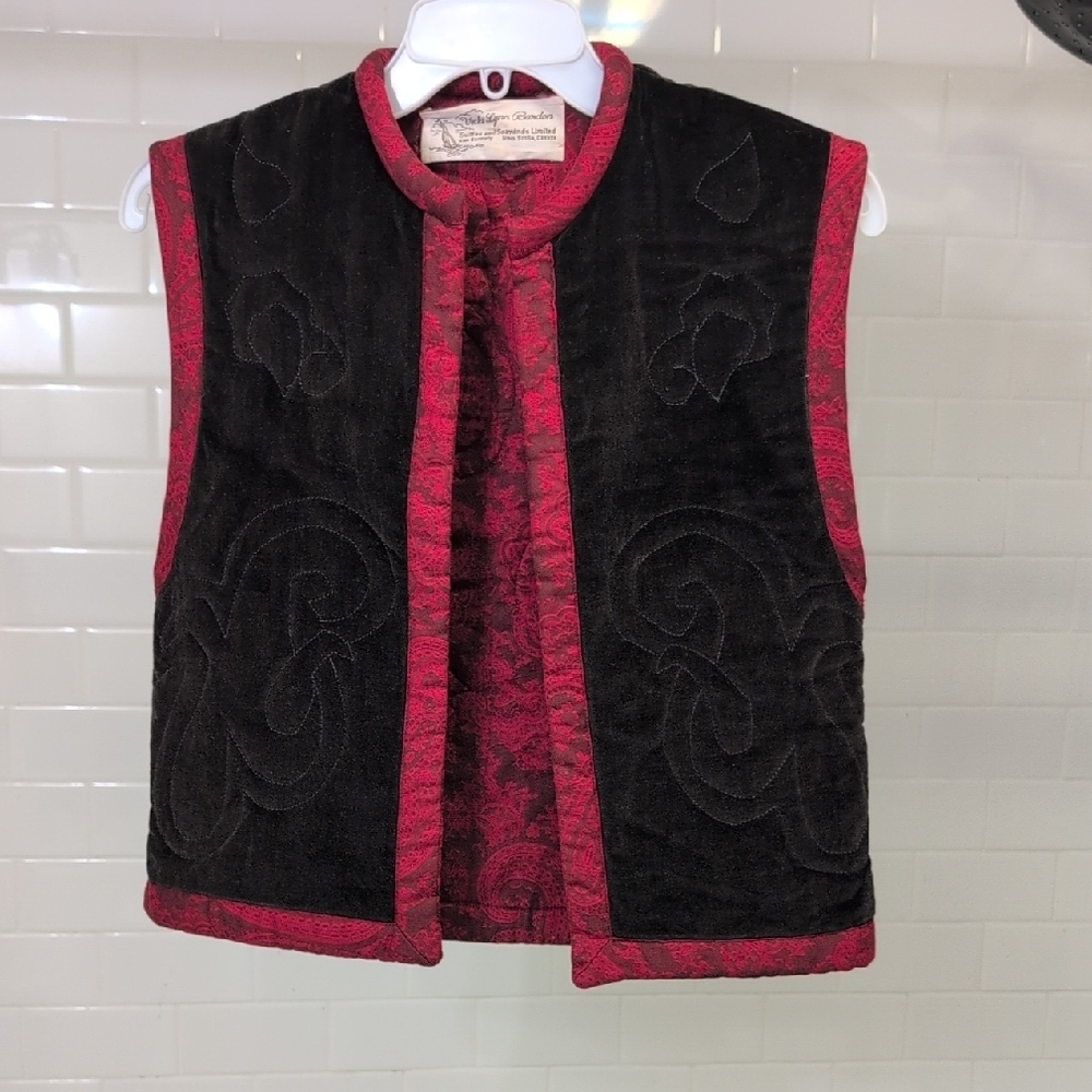 Elegant Black and Red Women's Vest